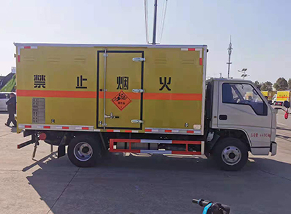 鸡西爆破器材运输车